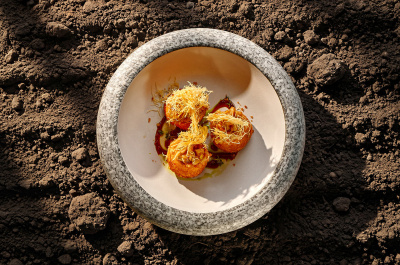 Картофельные клопсы с тартаром из копченого угря