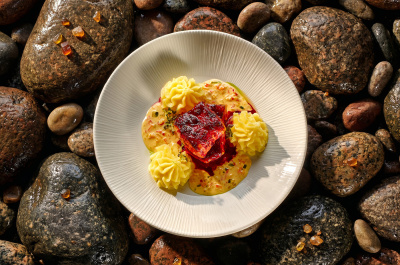 Балтийский судак в свекольной глазури