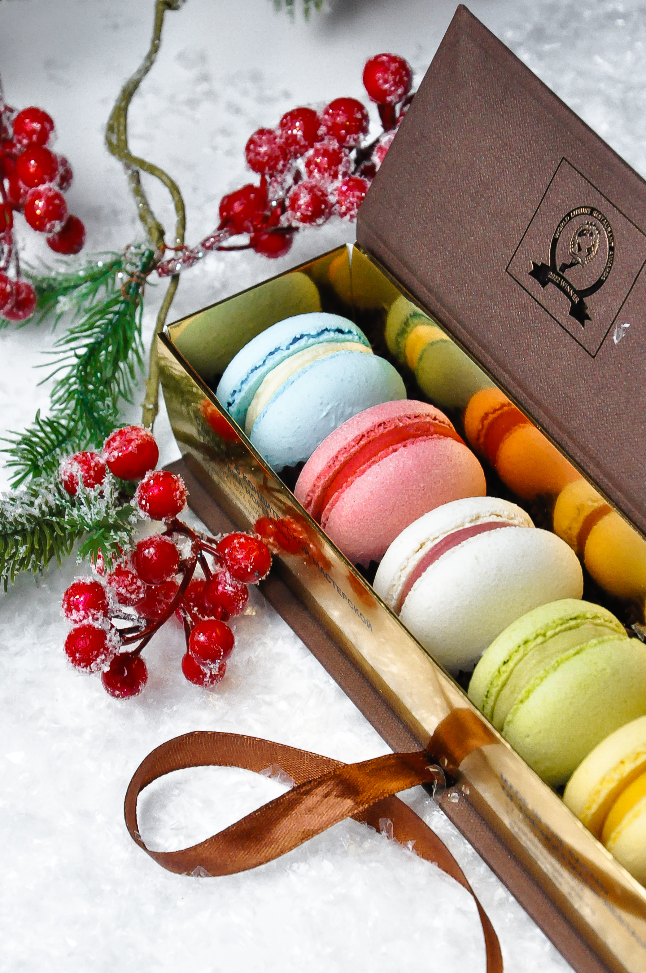 Ассорти Macarons [ упаковано в фирменную коробку ]