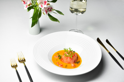 Тартар из розовой креветки с манго / Pink shrimp tartare with mango
