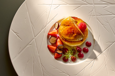 Фуа-гра с брусничным соусом / Foie gras with lingonberry sauce