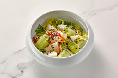 Салат с балтийским угрем, огурцами и яблоком / Baltic eel salad with cucumbers and apple