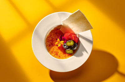 Крем-брюле со свежими ягодами